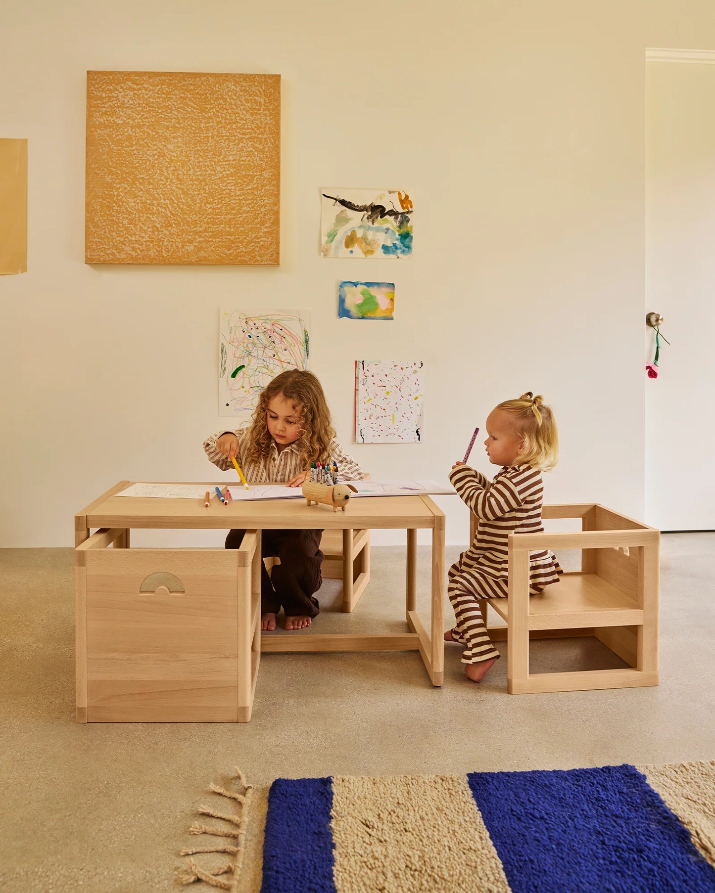 🪑 Smart Reversible Chair and Play Table Set